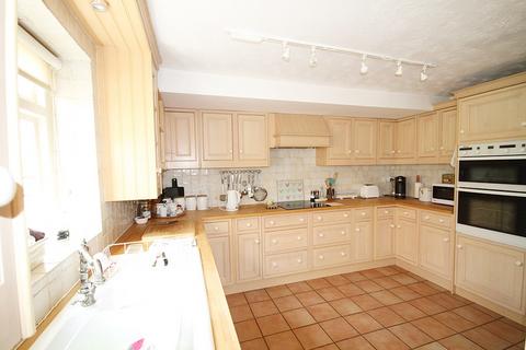 5 bedroom detached house for sale, SHURLOCK ROW RG10