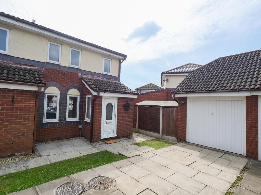 Priory Close, Morecambe, LA3 3RL 3 bed end of terrace house for sale