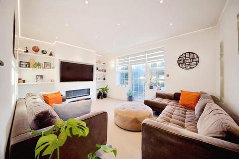2 bedroom flat for sale, London NW2
