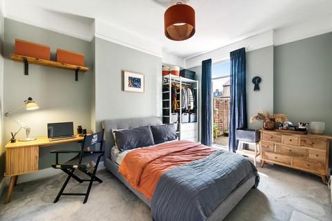 1 bedroom flat for sale, Coldershaw Road, Ealing, London, W13 9DX
