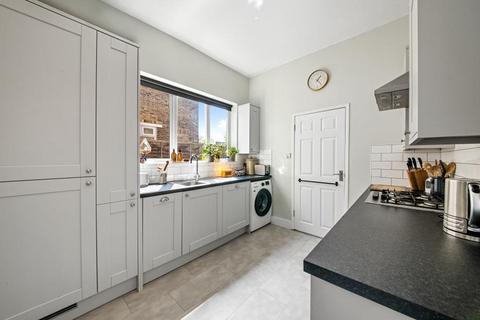 28a Coldershaw Road, London, W13 9DX