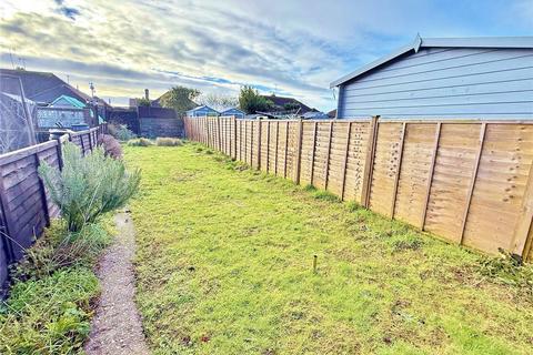 3 bedroom flat for sale, Ardingly Drive, Goring-by-Sea, Worthing, West Sussex, BN12