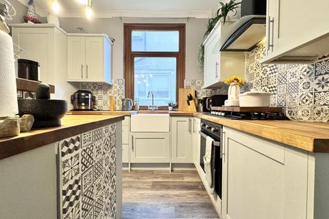 37 Broniestyn Terrace, Trecynon, Aberdare, CF44 8EG