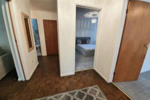 2 bedroom apartment to rent, Hamlet Court,  Village Road, Enfield