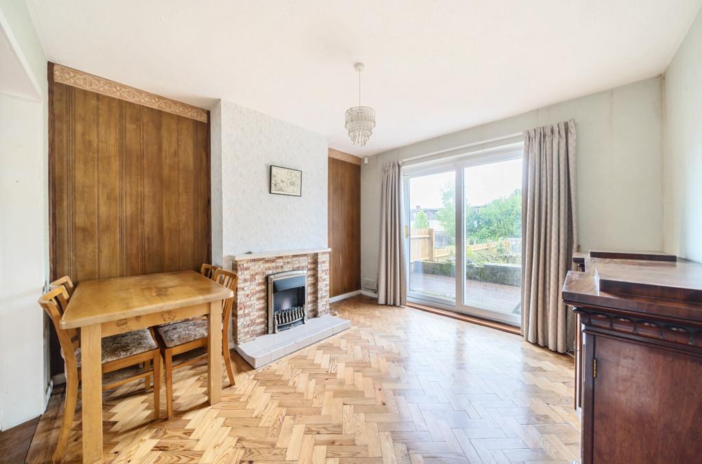 Sitting/Dining Room