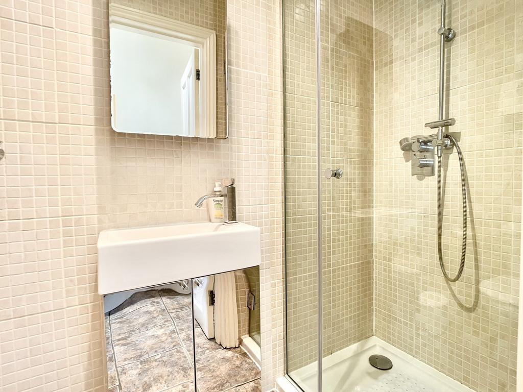 Ground Floor Shower