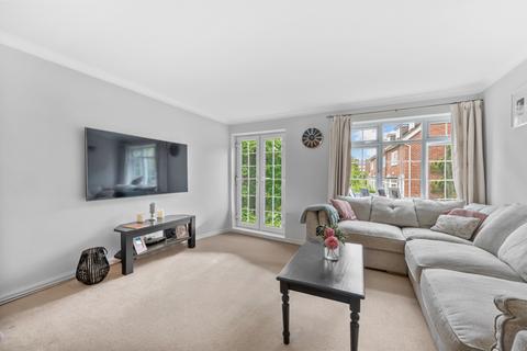 2 bedroom apartment to rent, Gainsborough Court, Walton-on-Thames, Surrey, KT12