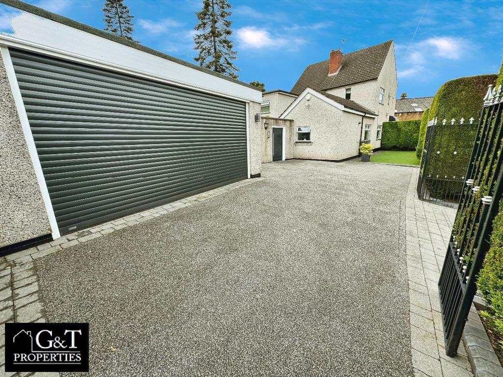 Driveway &amp; Garage