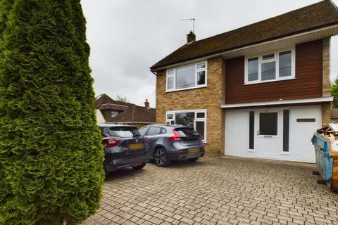 4 bedroom detached house to rent, Timberdowne, Bangors Road North, Iver