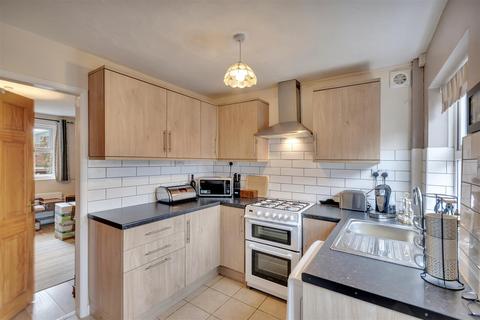 2 bedroom end of terrace house for sale, Oswald Mews, Oswald Place, Oswestry