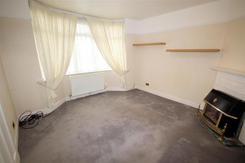 3 bedroom end of terrace house for sale, Overstone Road, Luton