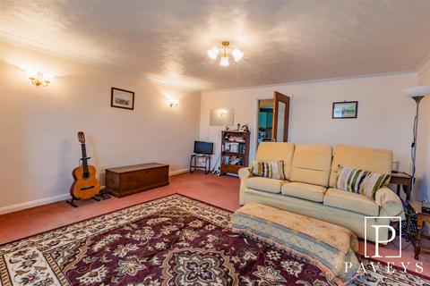 1, Portland House Fourth Avenue, Frinton-on-sea, CO13 9HB