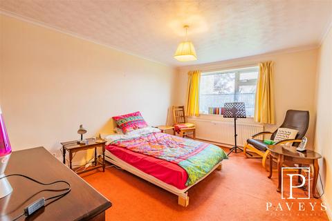 1, Portland House Fourth Avenue, Frinton-on-sea, CO13 9HB