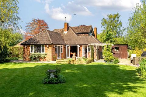 Long Acre Sandpit Lane, Bledlow, Princes Risborough, HP27 9QL