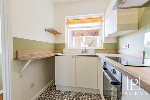137a Connaught Avenue, Frinton-on-sea, CO13 9PS