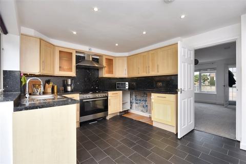 77 Acaster Drive, Garforth, Leeds, LS25 2AX