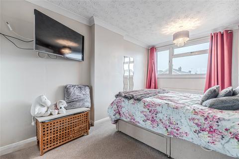 3 bedroom semi-detached house for sale, West Lea Crescent, Yeadon, Leeds, West Yorkshire