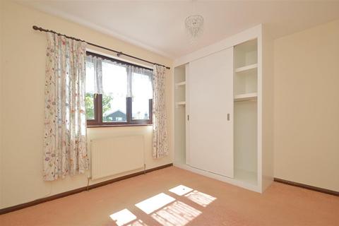 2 bedroom terraced house for sale, SHORT WALK TO BEACH * LAKE