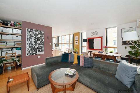 2 bedroom apartment for sale, Andersens Wharf, Copenhagen Place, Limehouse, E14