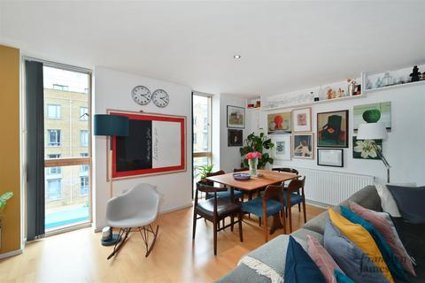 2 bedroom apartment for sale, Andersens Wharf, Copenhagen Place, Limehouse, E14