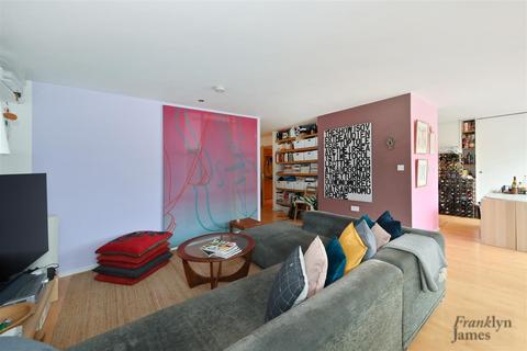 2 bedroom apartment for sale, Andersens Wharf, Copenhagen Place, Limehouse, E14