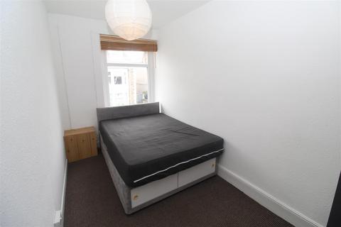 2 bedroom flat to rent, Gordon Road, Cardiff CF24