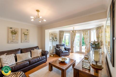 8 Loxley Mount, Campsall, Doncaster, DN6 9RD