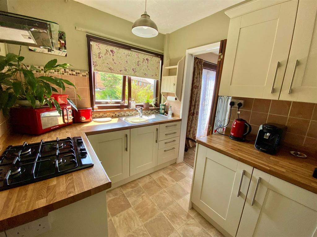 9 hillsbro kitchen.jpg