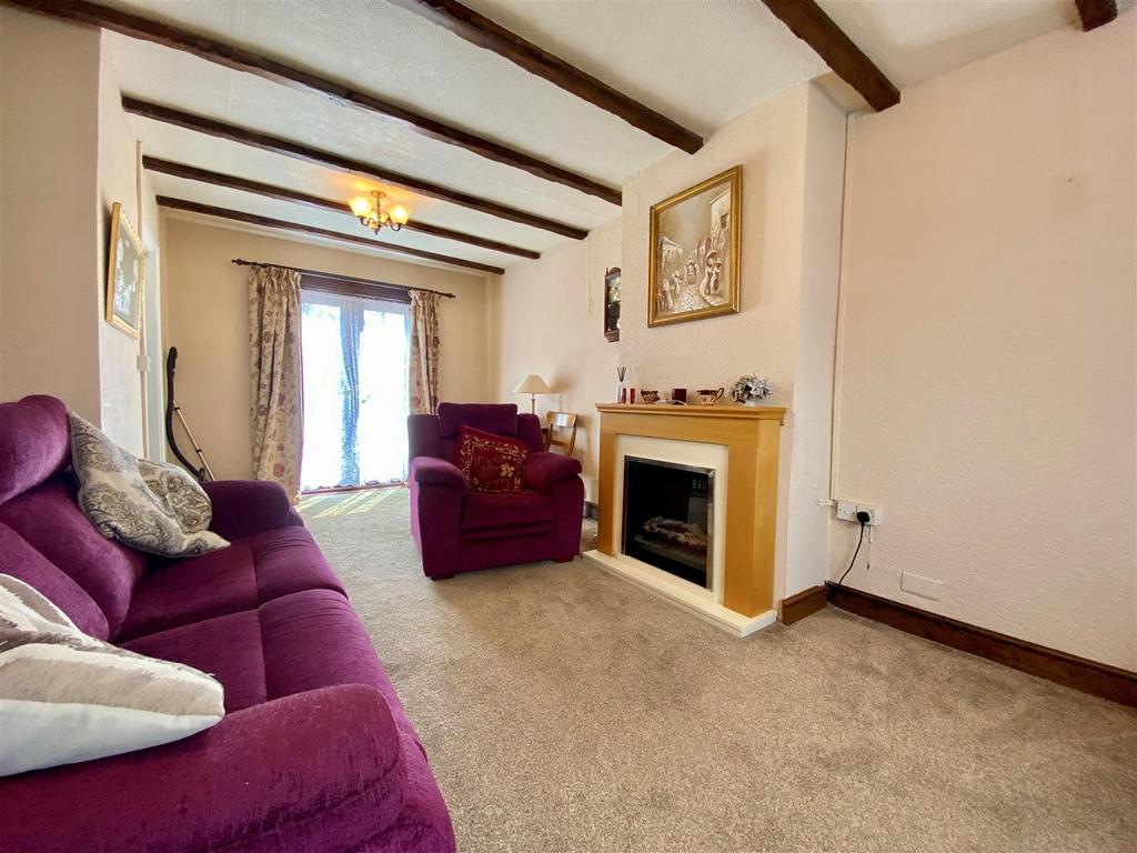 9 hillsbro rear loung view.jpg