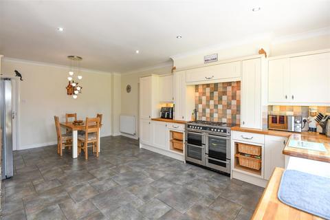 4 bedroom bungalow for sale, Trowbridge