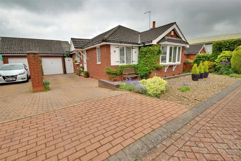 3 bedroom detached bungalow for sale, Whitehouse Walk, Dunswell, Hull