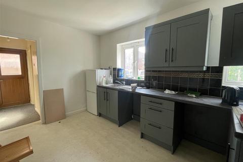 3 bedroom semi-detached house for sale, Pontefract Road, Lundwood, Barnsley S71 5JH