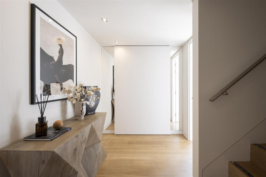 Penthouse entrance