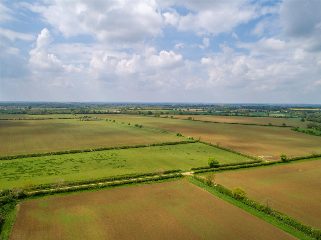 Lot 3 Castle Hill Farm, Swindon... Land for sale £8,000,000