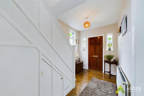 3 bedroom semi-detached house for sale, Sandringham Avenue, Burton-On-Trent DE15