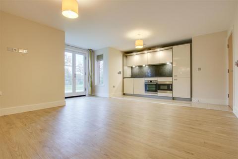 2 bedroom flat for sale, Henmarsh Court, Balls Park, Hertford