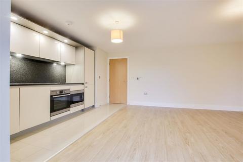 2 bedroom flat for sale, Henmarsh Court, Balls Park, Hertford