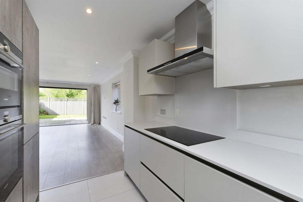 5 Alder Grove (12)-1920.jpg