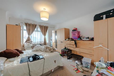 2 bedroom flat for sale, Tanfield Avenue, London NW2