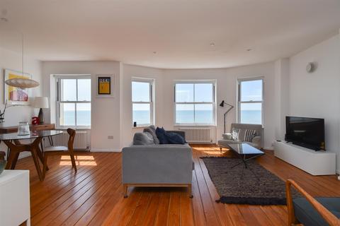 St Leonards On Sea - 1 bedroom flat for sale