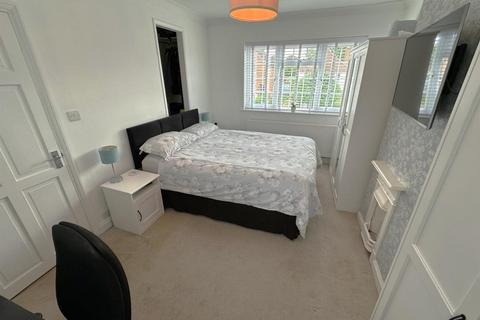 3 bedroom semi-detached house for sale, Connaught Road, Aldershot