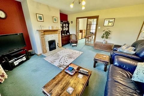 3 bedroom semi-detached house for sale, Parc Yr Efail, Efailnewydd, Pwllheli