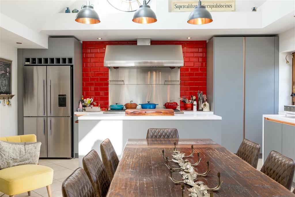 Kitchen/Dining Room