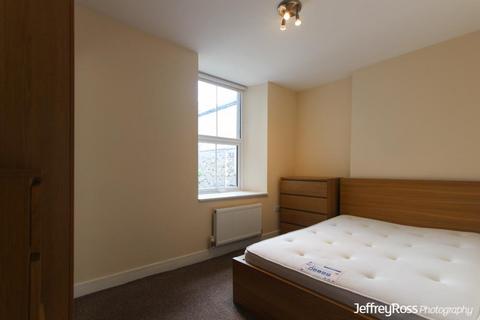 2 bedroom flat to rent, The Walk, Cardiff CF24