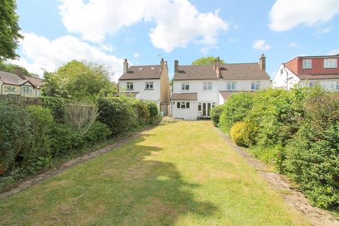 11 Bute Gardens, Wallington, SM6 8ST
