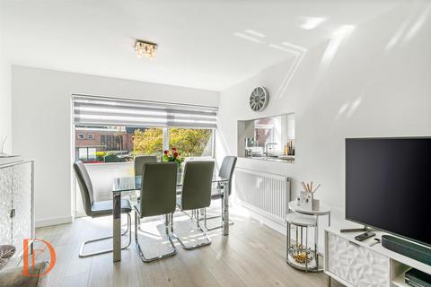 2 bedroom flat for sale, Palmerston Road, Buckhurst Hill IG9