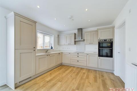 4 bedroom detached house for sale, Llys Y Coed, Rhosrobin, Wrexham