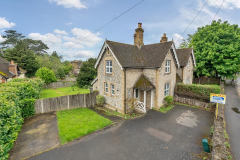 3 bedroom semi-detached house for sale, Hall Road, Aylesford