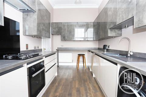 1 bedroom flat to rent, Victoria Court, Kirkley Cliff Road, Pakefield