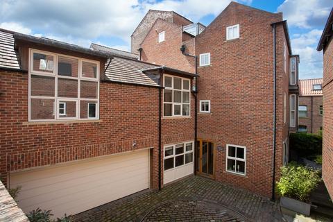 4 bedroom house for sale, Ogleforth, York YO1